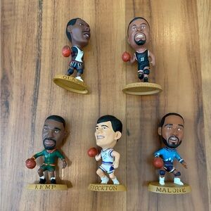 Corinthian Headliners Basketball Figures